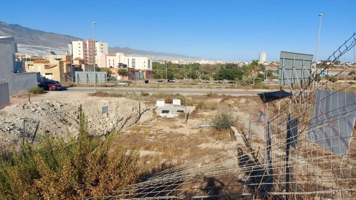 Terreno en venta en El Ejido, Almería photo 1