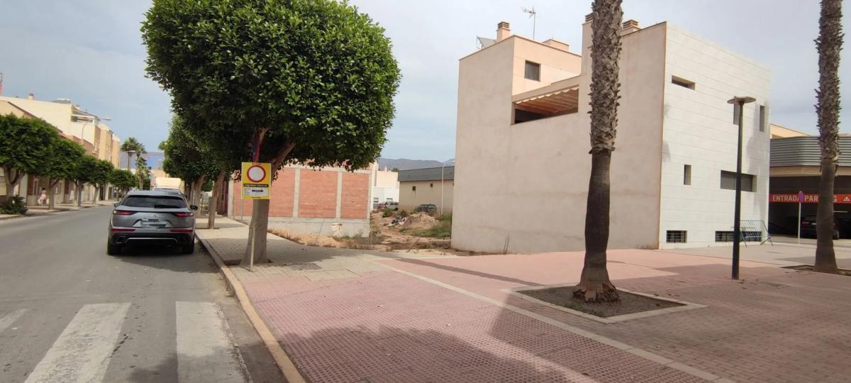 Terreno en venta en El Ejido, Almería photo 1