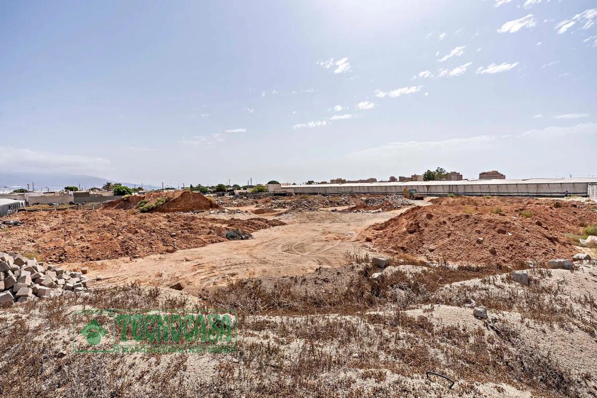 Terreno en venta en Roquetas de Mar, Almería photo 3