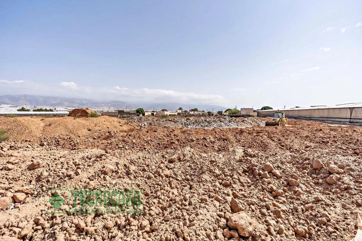 Terreno en venta en Roquetas de Mar, Almería photo 4