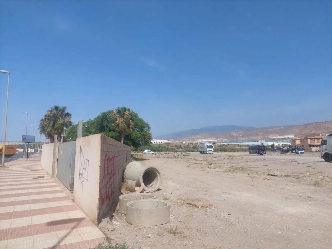 Terreno en venta en Roquetas de Mar, Almería photo 3