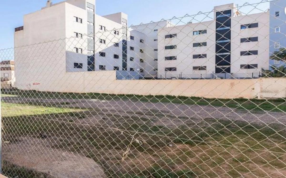 Terreno en venta en Roquetas de Mar, Almería photo 2