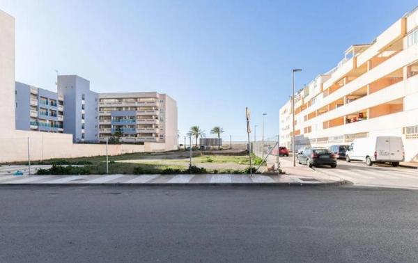 Terreno en calle Antonio Pintor photo 4