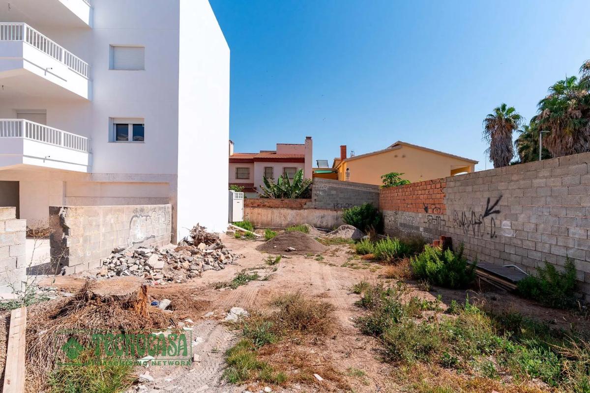 Land for sale in Roquetas de Mar, Almería photo 1