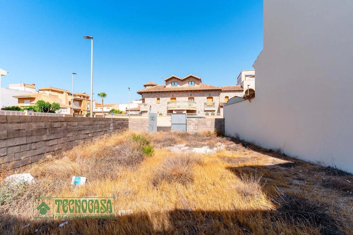 Terreno en venta en Roquetas de Mar, Almería photo 2