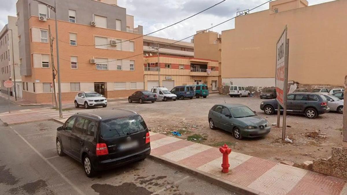 Działka na sprzedaż w Roquetas de Mar, Almería photo 2
