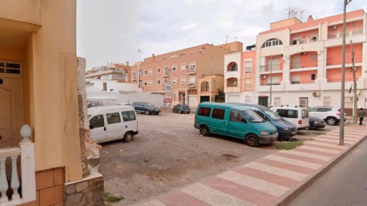 Działka na sprzedaż w Roquetas de Mar, Almería photo 5