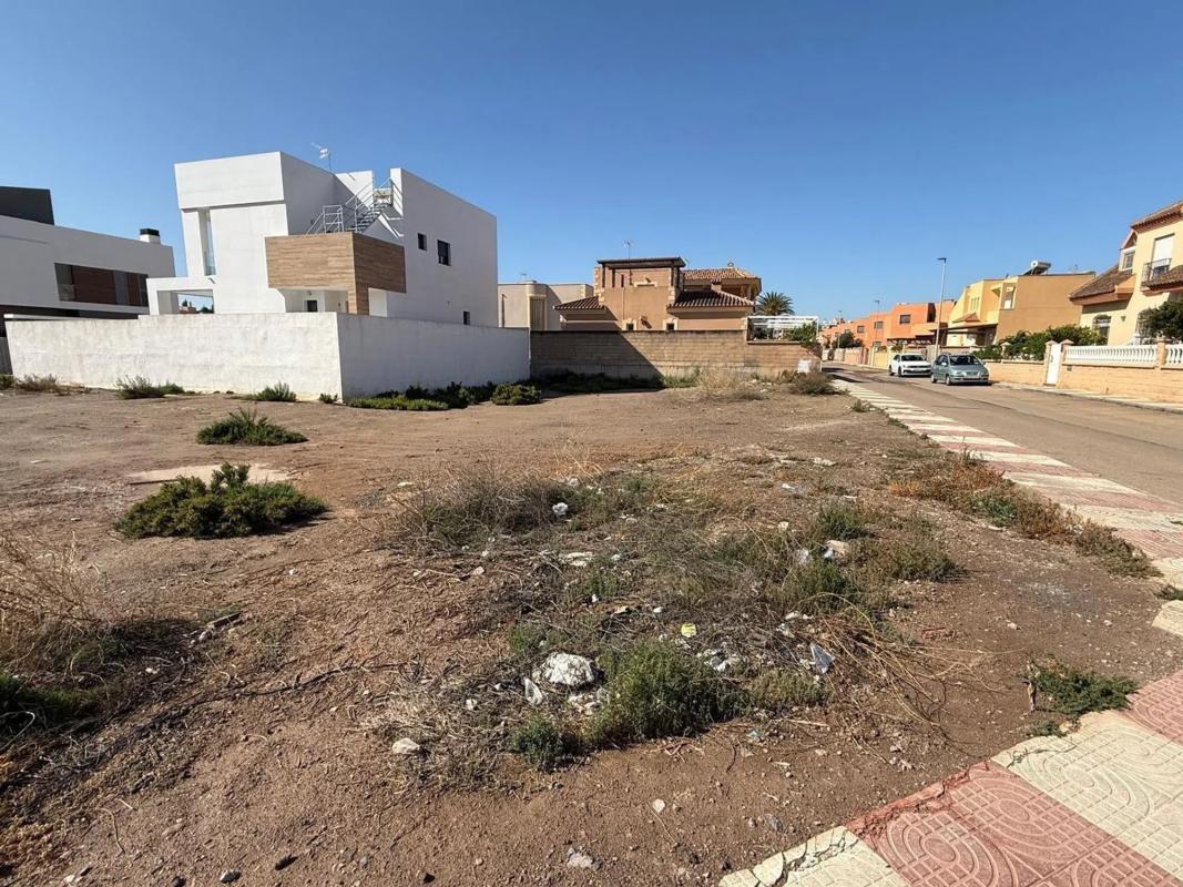 Terreno en venta en Roquetas de Mar, Almería photo 1