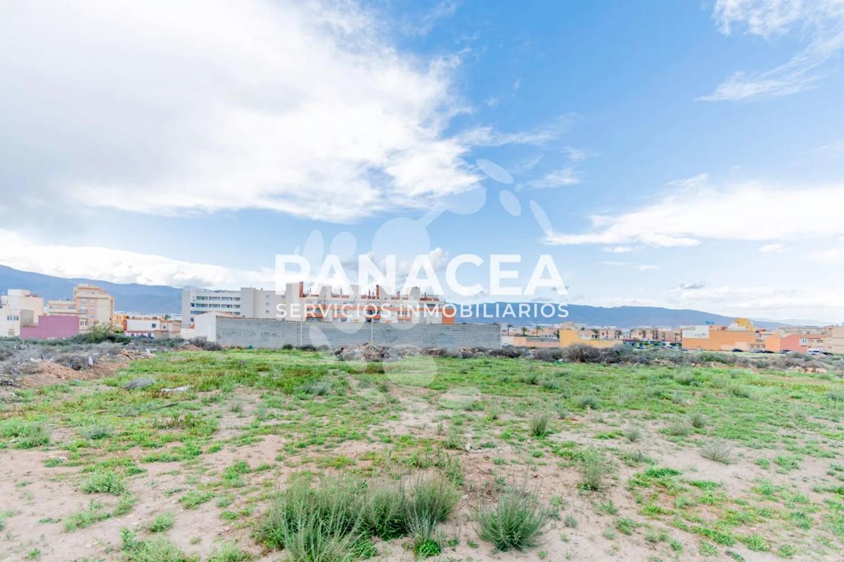 Terreno en venta en Roquetas de Mar, Almería photo 2