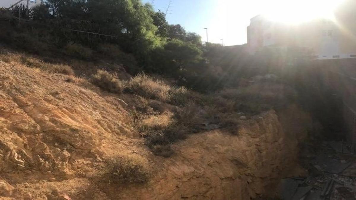 Terreno en venta en Roquetas de Mar, Almería photo 2