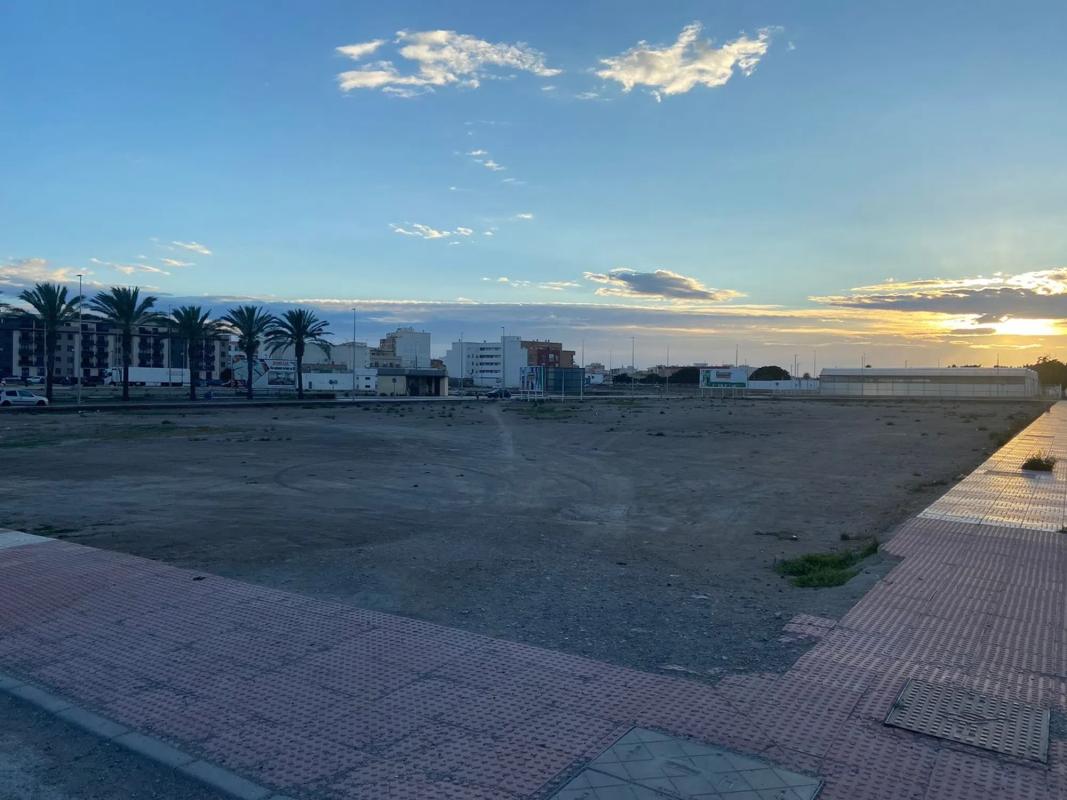 Terreno en venta en Roquetas de Mar, Almería photo 3