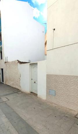 Terreno en calle Cid photo 1