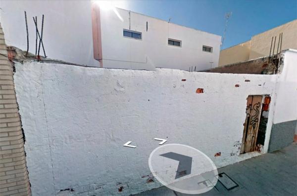 Terreno en calle Cid photo 2