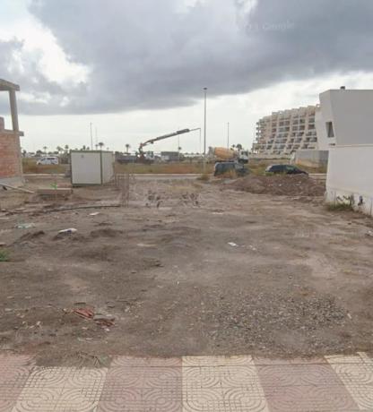 Terreno en calle Grecia, 64 photo