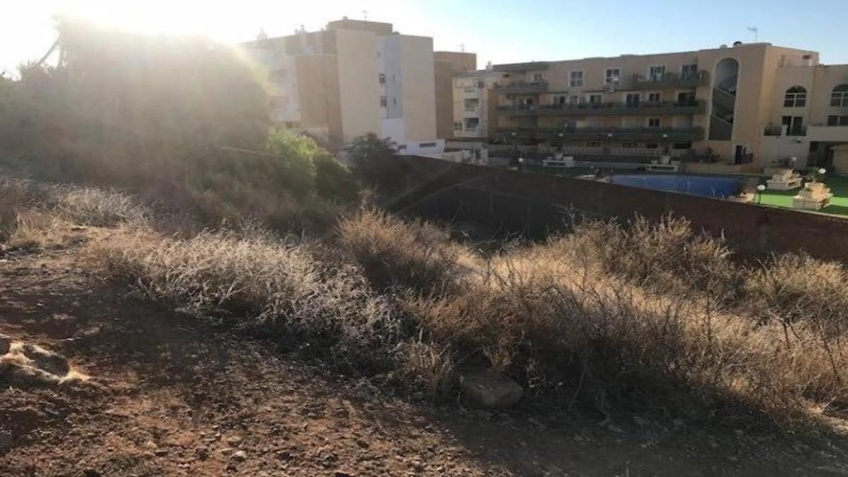 Terreno en venta en Roquetas de Mar, Almería photo 2