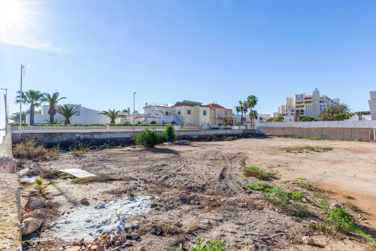Terreno en venta en Roquetas de Mar, Almería photo 1