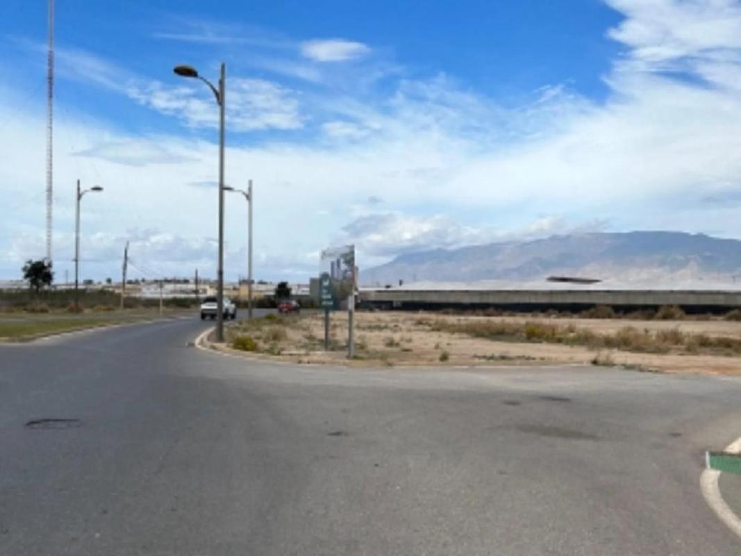 Terreno en venta en Roquetas de Mar, Almería photo 3
