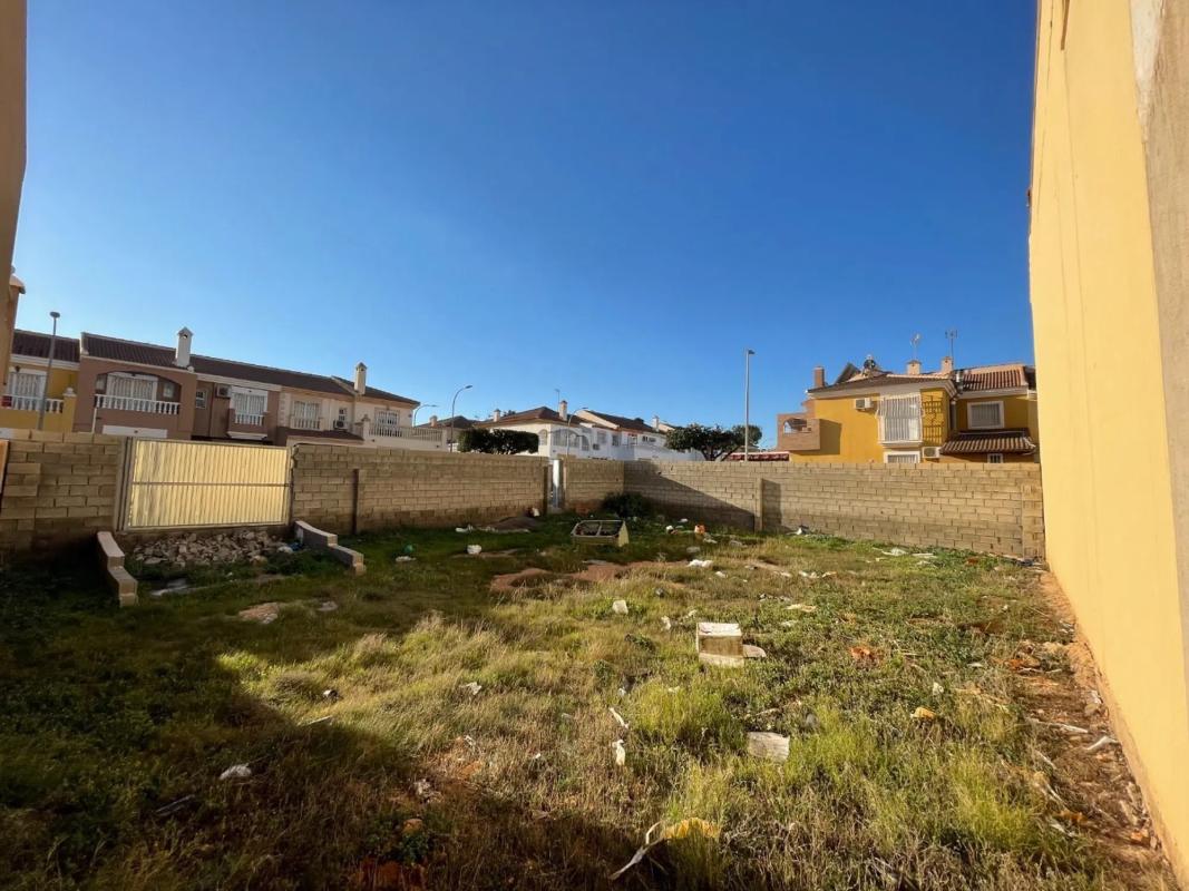 Terreno en venta en Roquetas de Mar, Almería photo 1