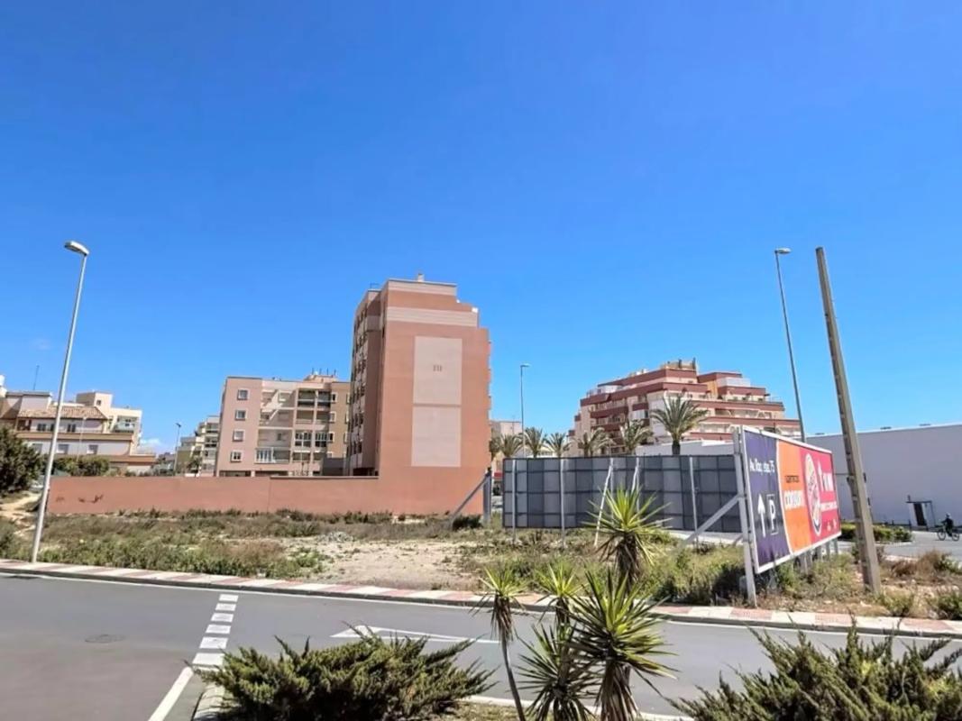 Terreno en venta en Roquetas de Mar, Almería photo 4