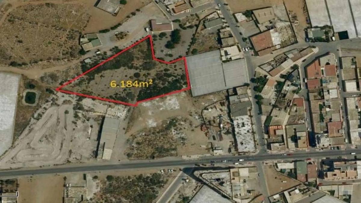 Terreno en venta en Roquetas de Mar, Almería photo 1