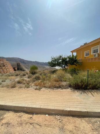 Terreno en calle de las Encinas, 34 photo 3