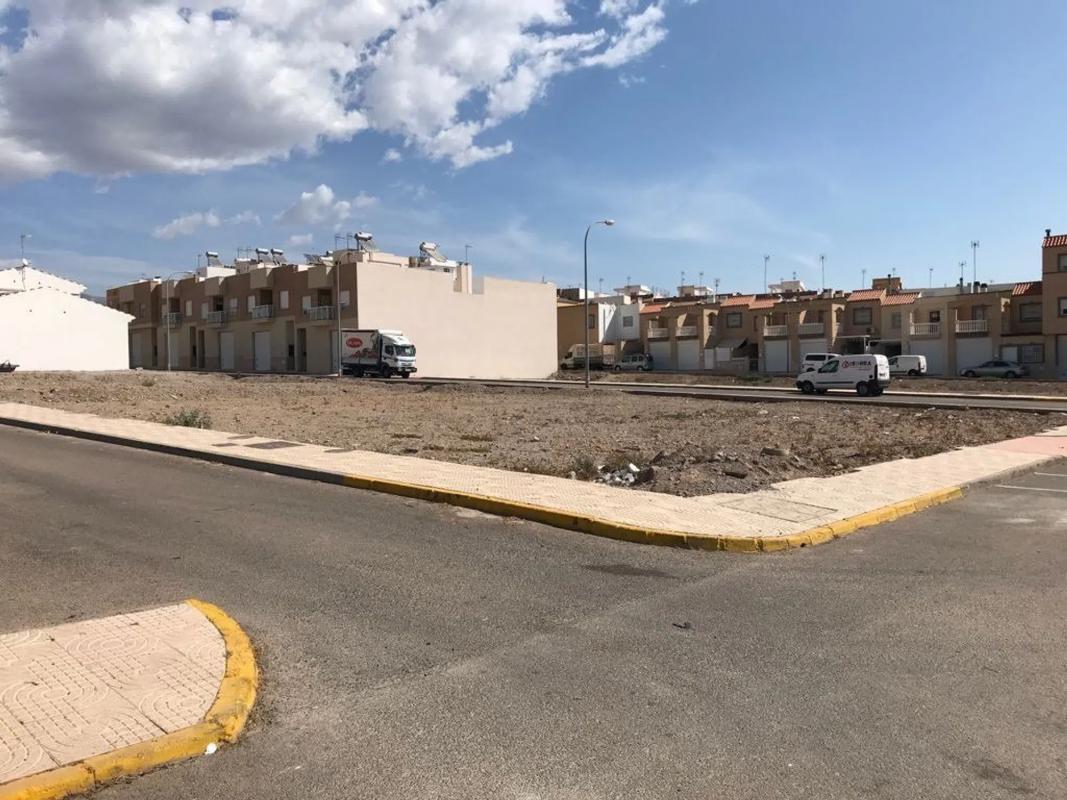 Terreno en venta en Vícar, Almería photo 2