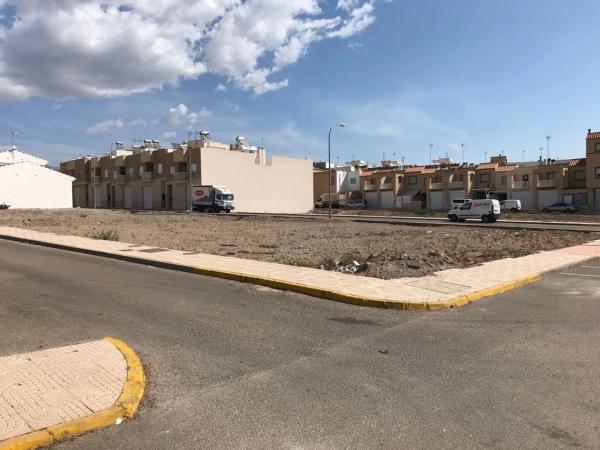 Terreno en calle Pedro Alonso s/n photo 2