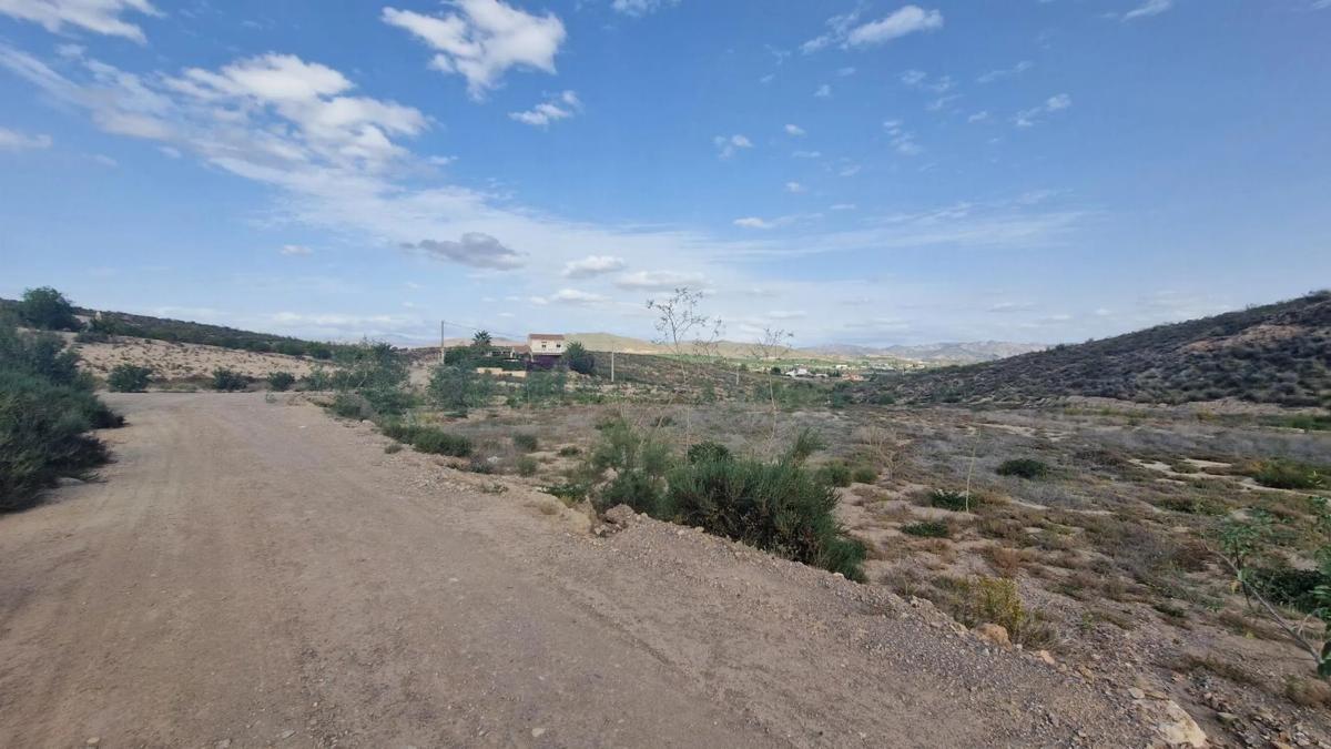 Terreno en venta en Zurgena, Almería photo 1