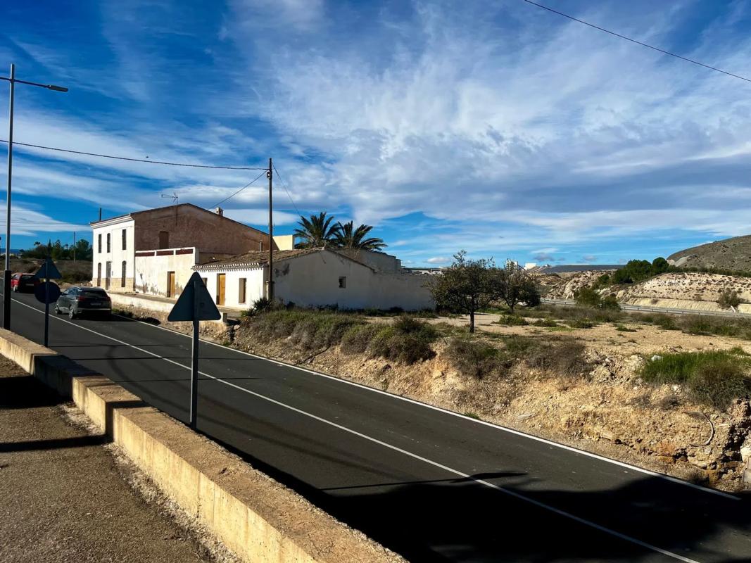 Terreno en venta en Arboleas, Almería photo 1