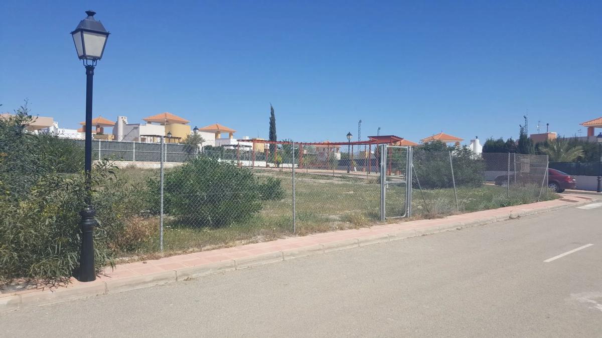 Terreno en venta en Zurgena, Almería photo 2