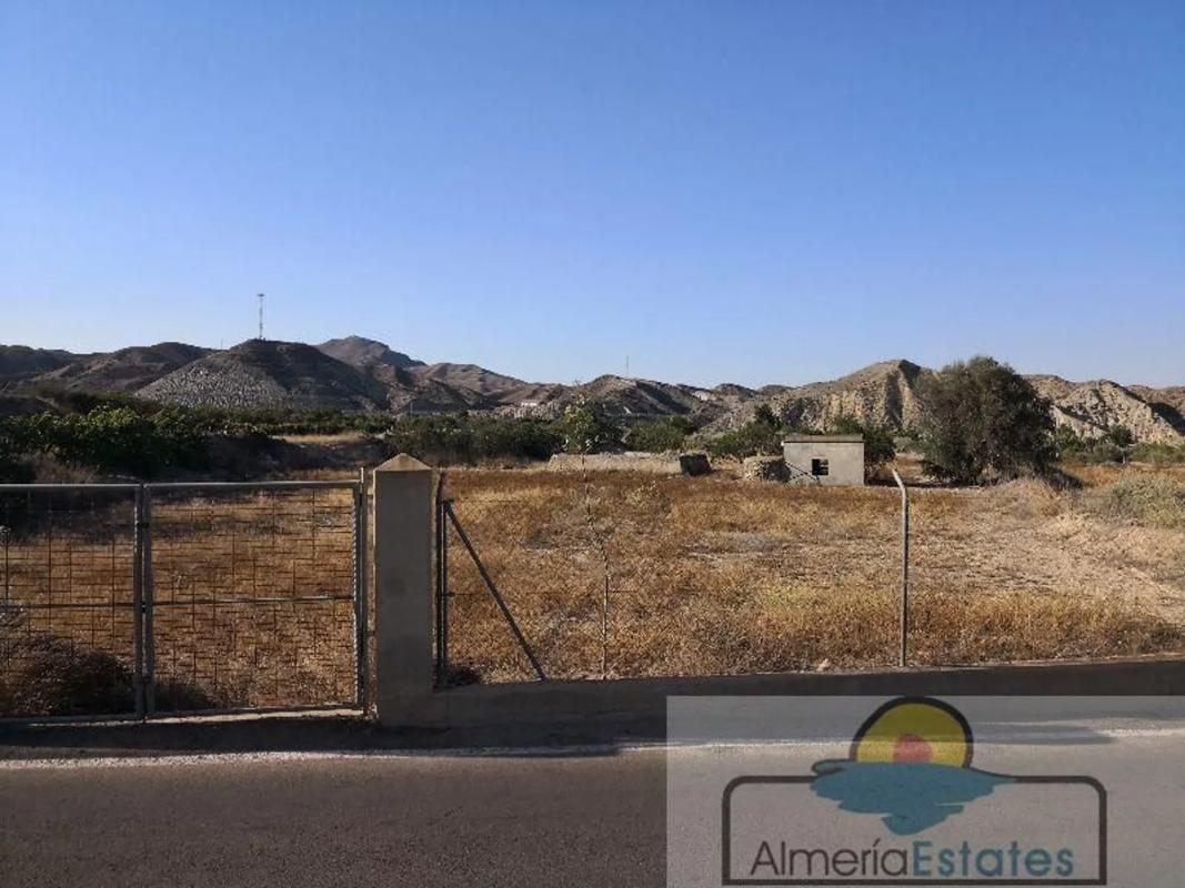Terreno en venta en Arboleas, Almería photo 4