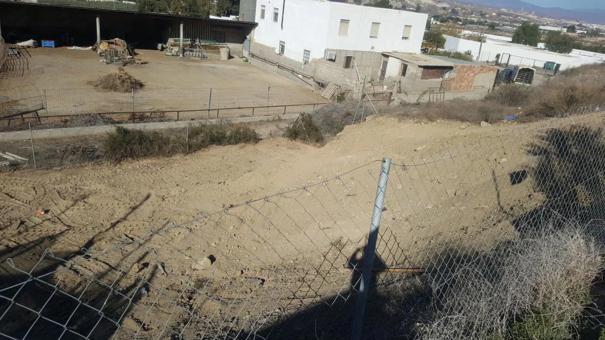 Terreno en venta en Viator, Almería photo 2