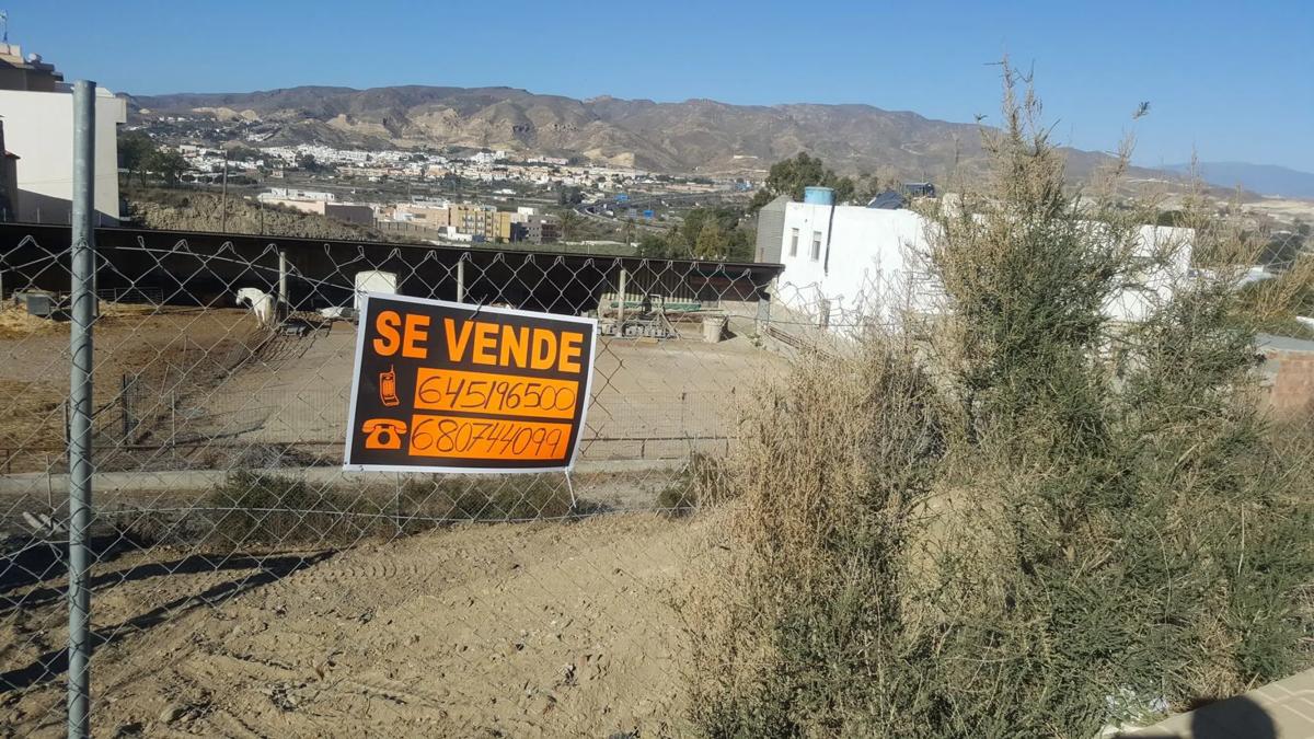 Terreno en venta en Viator, Almería photo 3