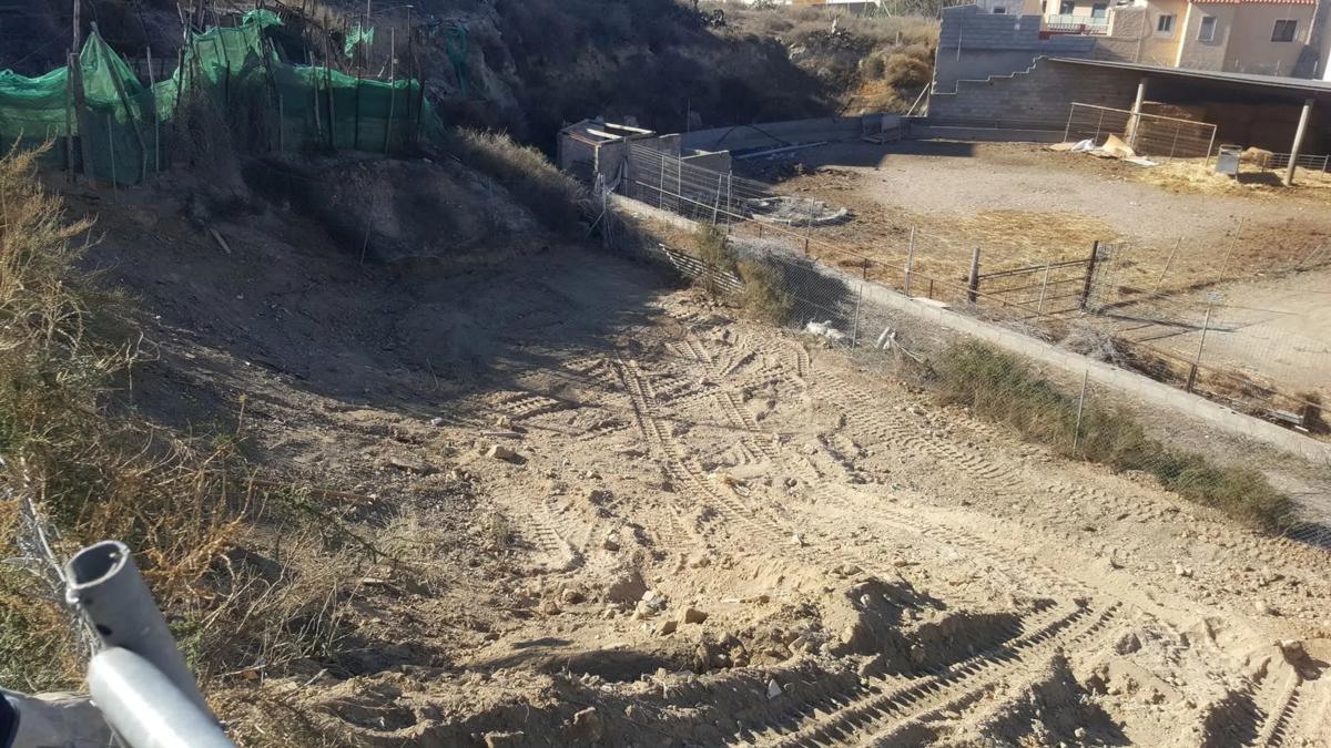 Terreno en venta en Viator, Almería photo 4