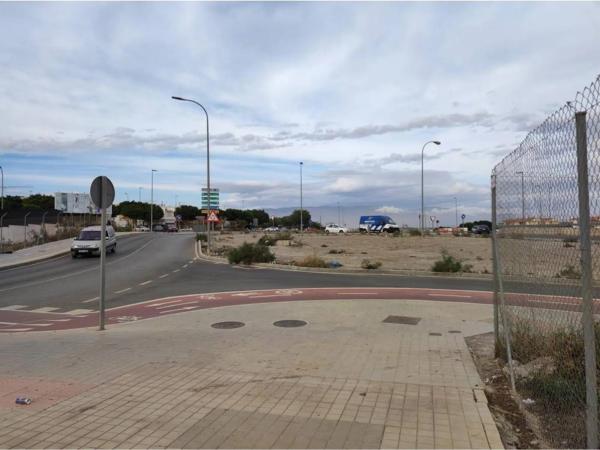 Terreno en calle Ana Frank thumbnail 1