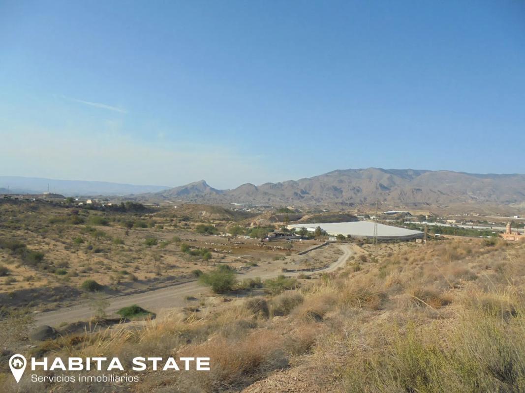 Terreno en venta en Benahadux, Almería photo 2