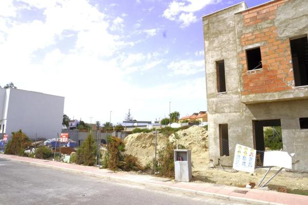 Terreno en calle el Azor photo 2
