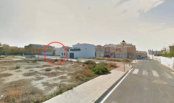 Terreno en calle Alhambra photo 4