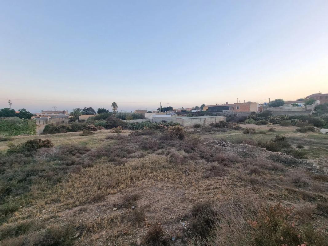 Terreno en venta en Viator, Almería photo 2