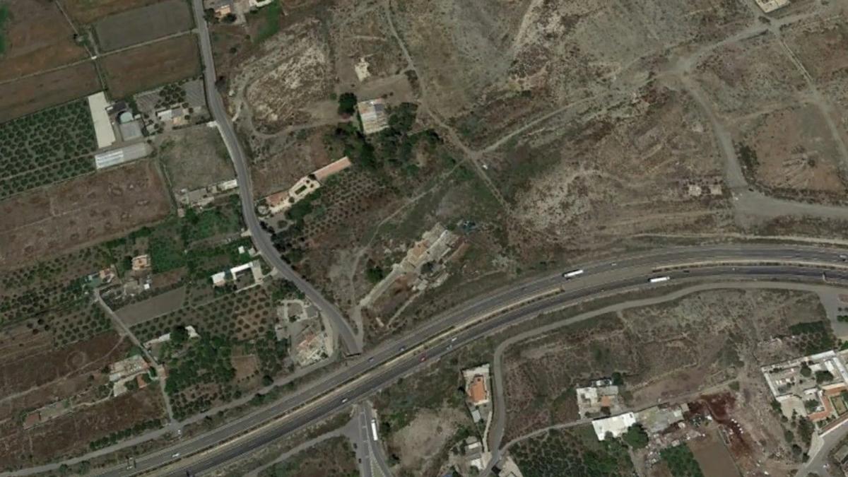 Terreno en venta en Viator, Almería photo 3