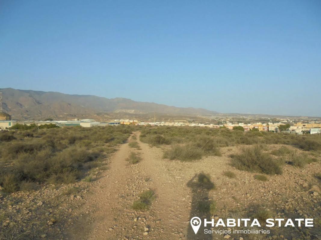 Terreno en venta en Benahadux, Almería photo 4