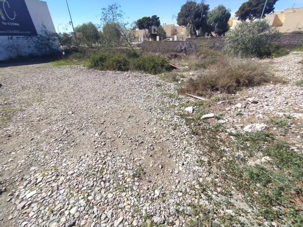 Terreno en calle Euro photo 2