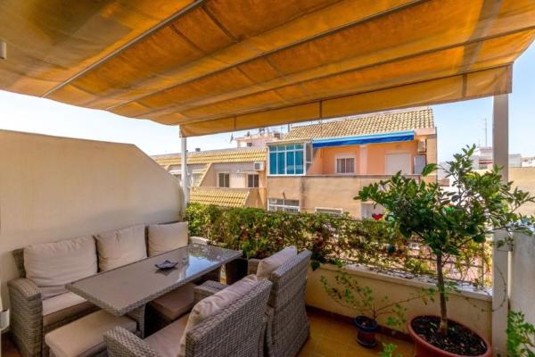 Ático en venta en RB JUAN MATEO GARCIA, 68, Torrevieja thumbnail 1