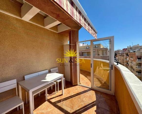 Ático en venta en Barrio Parque de las Naciones, Torrevieja photo 1