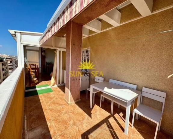 Ático en venta en Barrio Parque de las Naciones, Torrevieja thumbnail 1