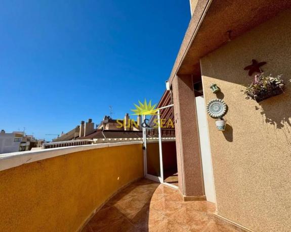 Ático en venta en Barrio Parque de las Naciones, Torrevieja thumbnail 2