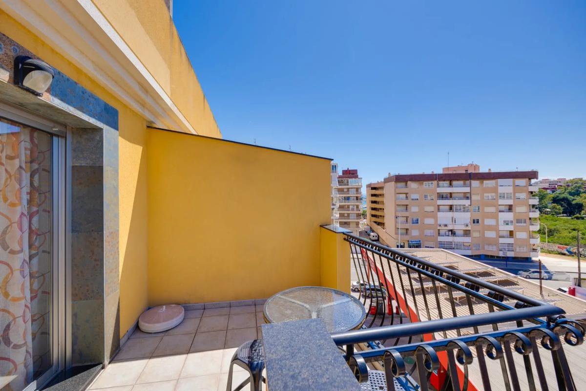 Venta de ático en Calle del Huerto, Torrevieja photo 3
