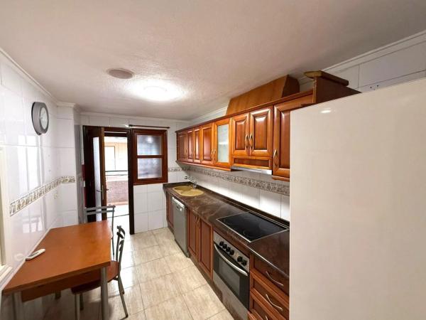 Venta de piso en Barrio El Acequión, Torrevieja
thumbnail 2