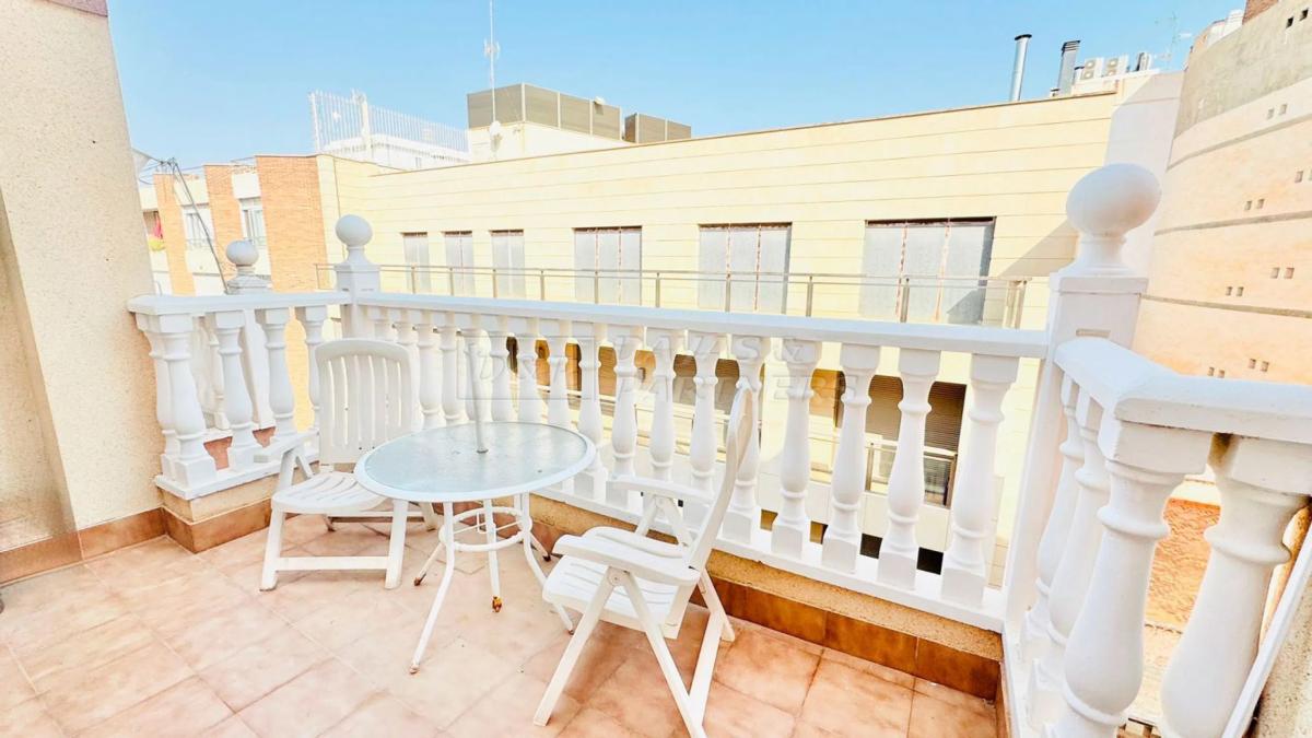 Venta de ático en  Calle Clavel, Torrevieja photo 3