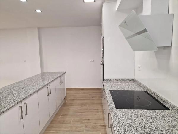 Apartment for sale in Barrio Gaspar Perrelló, Torrevieja thumbnail 2